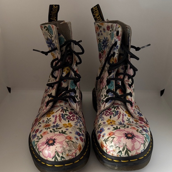 Dr. Marten’s floral Women's combat boots - Picture 2 of 6